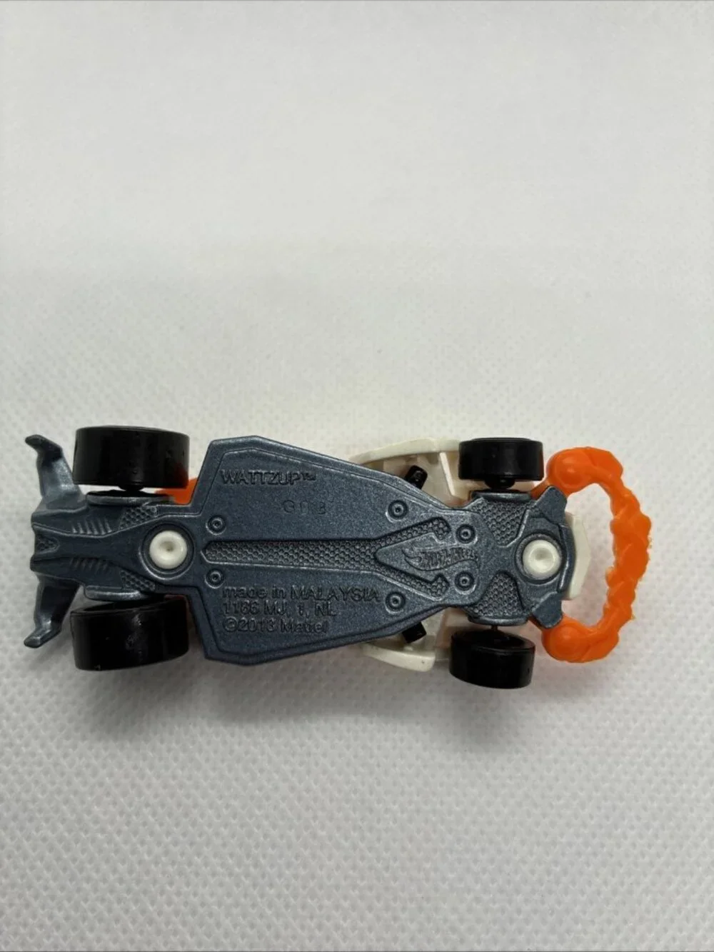 Hot Wheels Wattzup HW City Future Fleet White Orange Diecast Car 2013 Mattel
